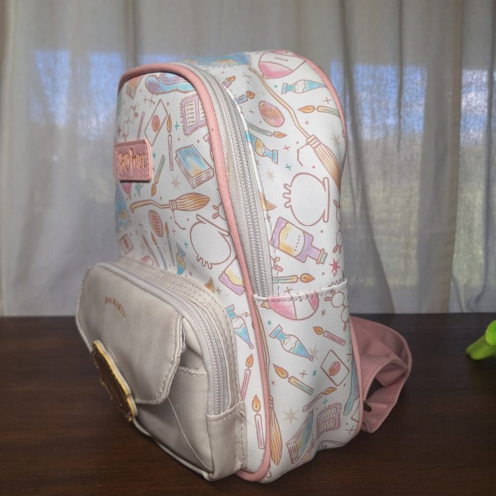 Wizarding world of harry potter hogwarts invitation mini backpack NWT pastel - Picture 7 of 8